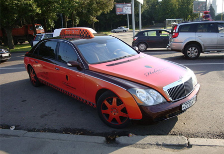 799px-Maybach_taxi_Moscow_2
